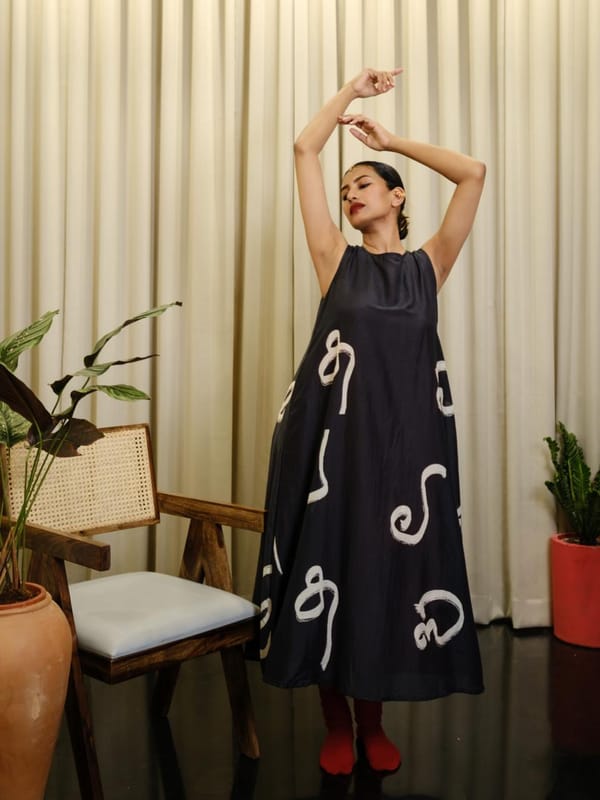 Black Cotton Silk Graphic Print Midi Shift Dress — House of Urmi