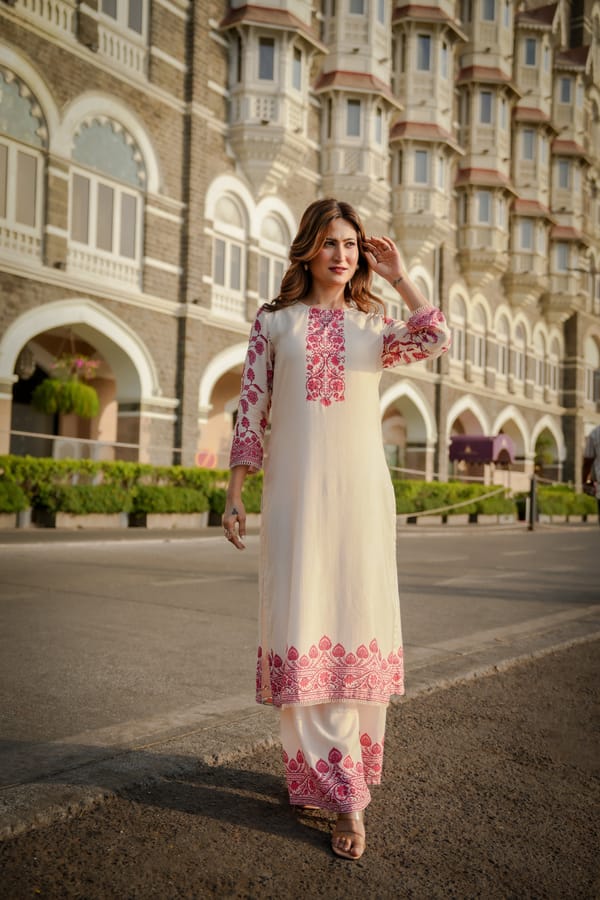 Off White Beigish Muslin Red Buti Kurta Set — MAHEE JAIPUR