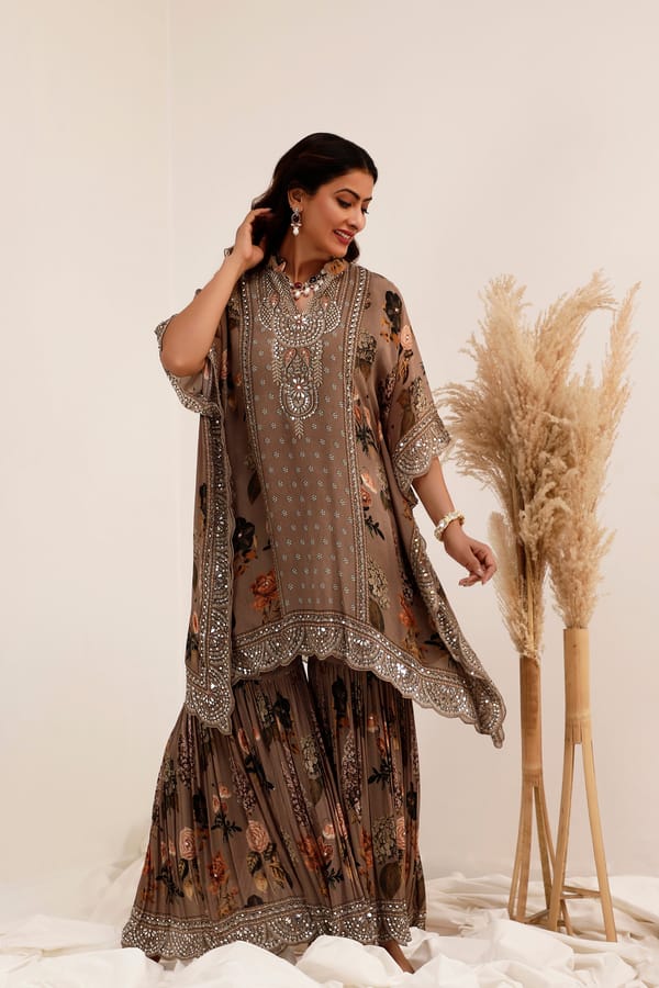 Aaina - Kaftan Set — Surkh Syahi