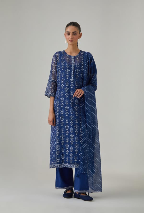 Straight Kurta With Big Flower Side Kalis — Upavita