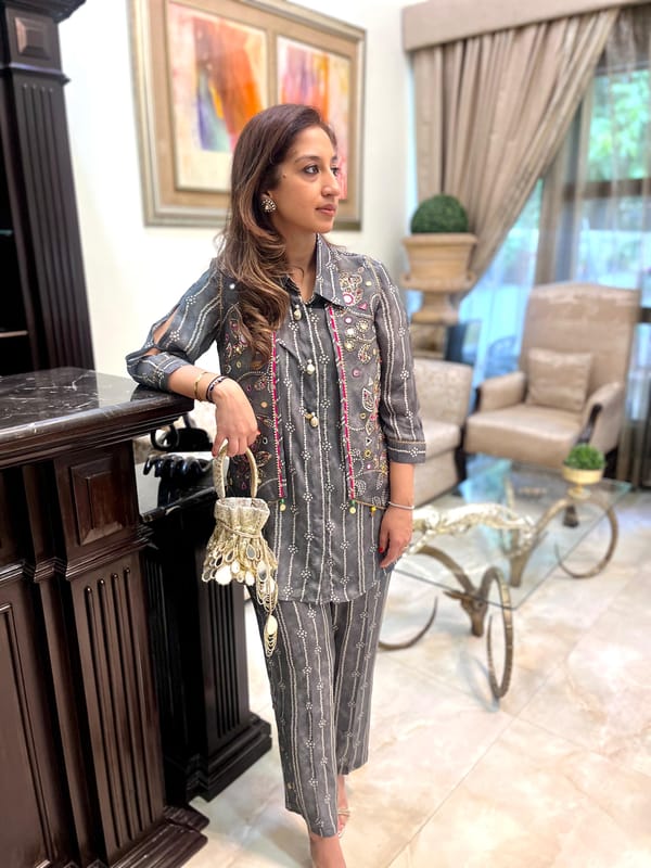 Grey Bandhani 3-Piece Co-ord Set with Shirt and Pants — BUMBLEBEE