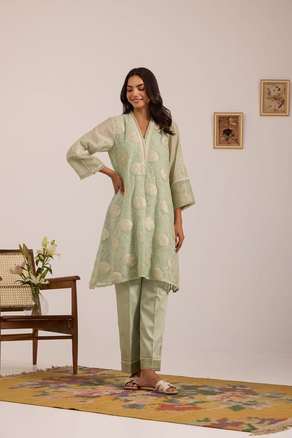 Tissue Patch Floral Embroidered Chanderi Kurta Set — Omi Clothing