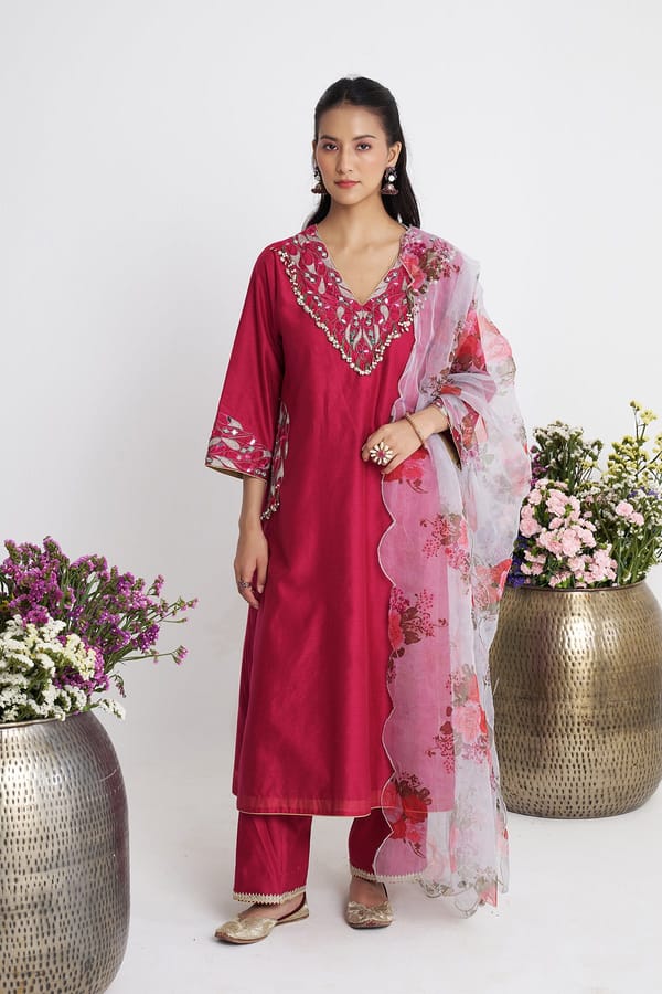 Satrangi Dhaaga Kurta Set — SIYONA
