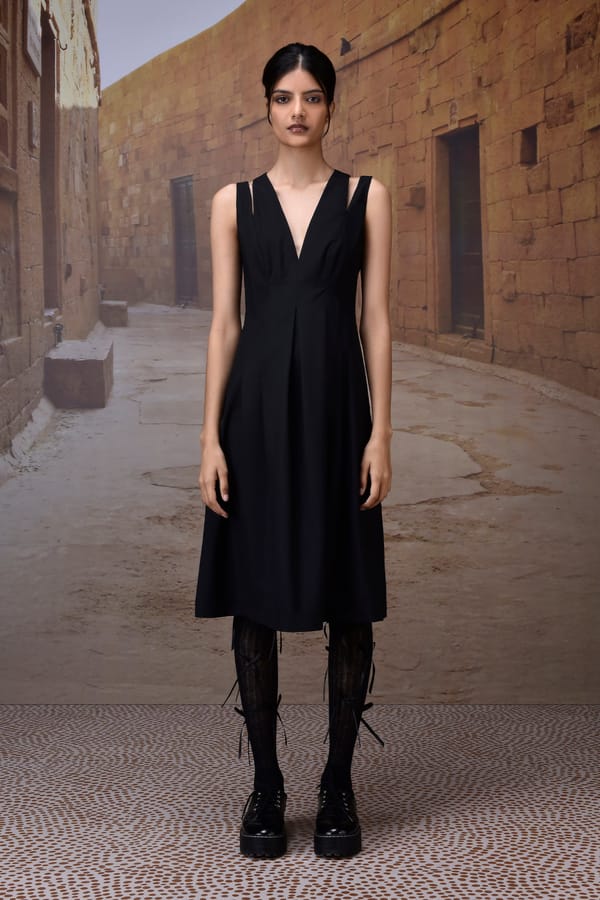 Black Sleeveless V-Neck A-Line Midi Dress — Genes Lecoanet Hemant