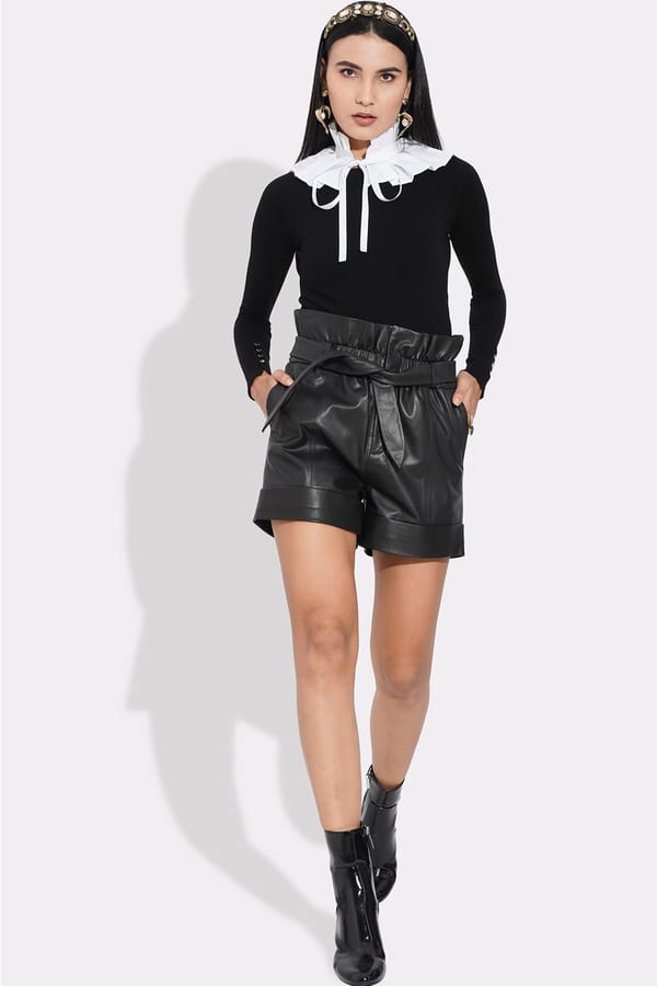 Mia Short — Chöjé