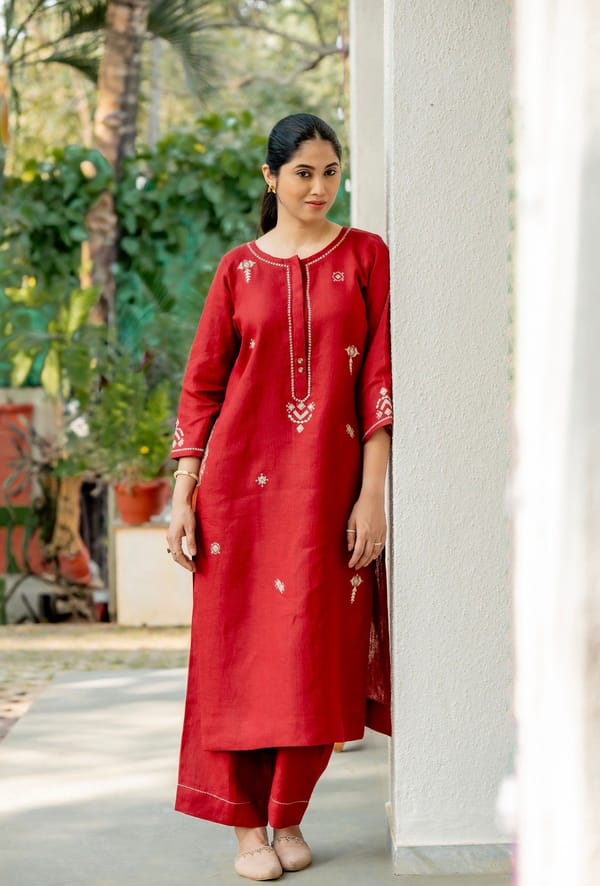 Ruby Red Linen Pair — SIARA WOMEN