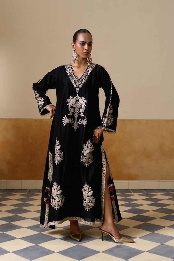Black Mehfil Kaftaan — Chakkraa
