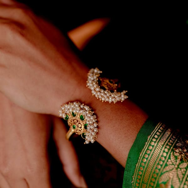 Mor bangles — Zariin