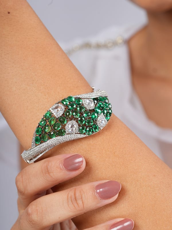 Emerald Wave Bracelet — Cao Jewellery