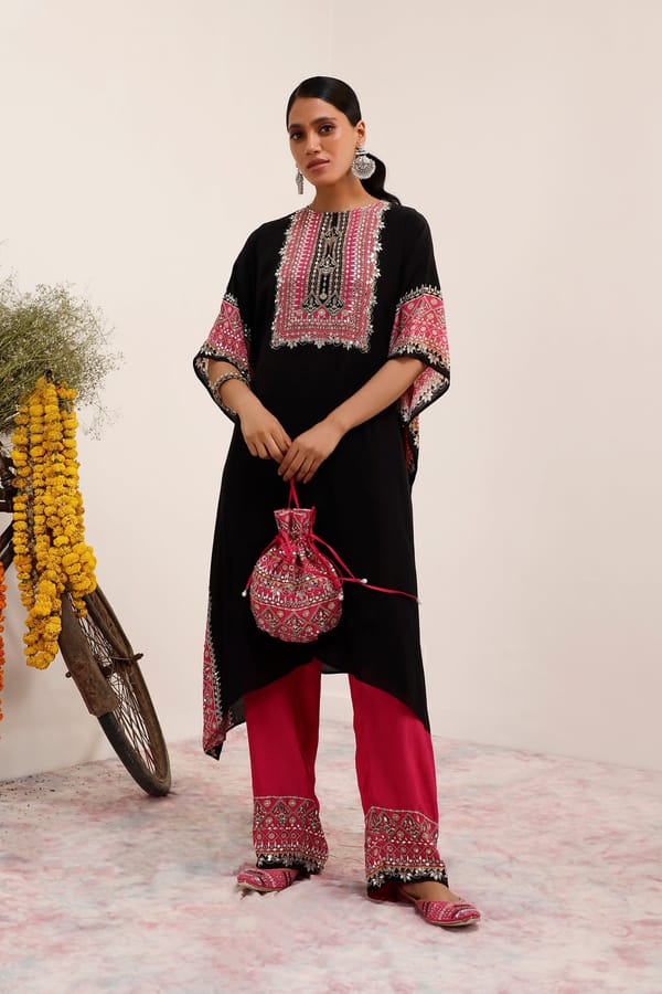 Black and Pink Colorblock Crepe Kaftan Kurta Set — Surkh Syahi