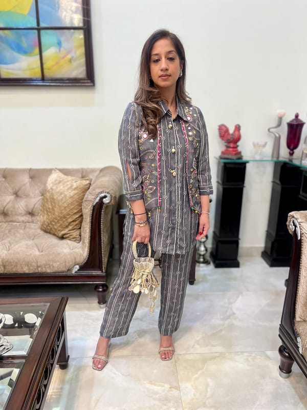 Grey Bandhani Shirt and Pants Co-ord Set with Jacket — BUMBLEBEE