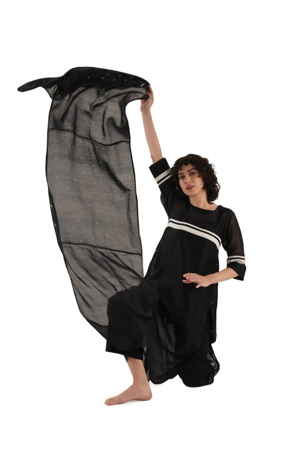 Black Round Neck Midi Co-ord Set with Pleated Back — Khat