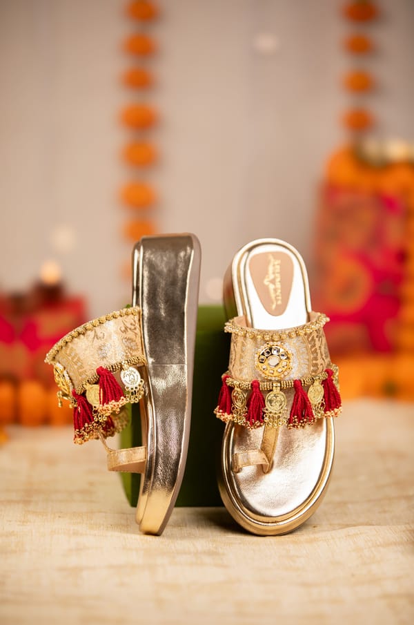 Kaira Wedges — 5 Elements