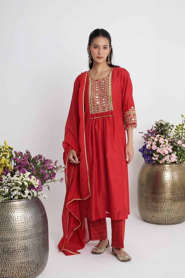 Lehraata Resham Kurta Set — SIYONA