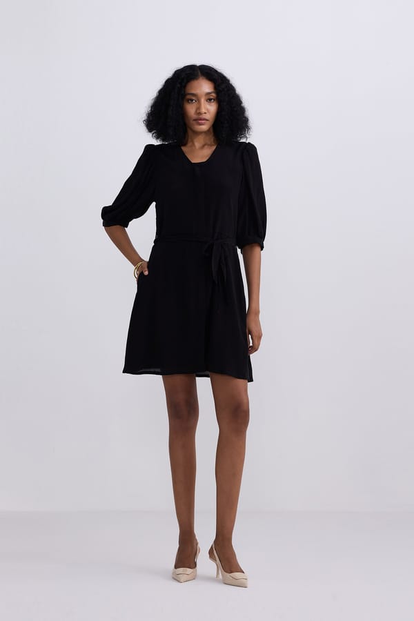 Short Dress With A Waist-Tie — REISTOR