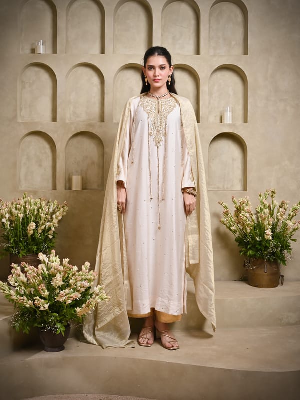Off-White Dhwani Long Kurta With Pant & Dupatta — KOMAL SHAH