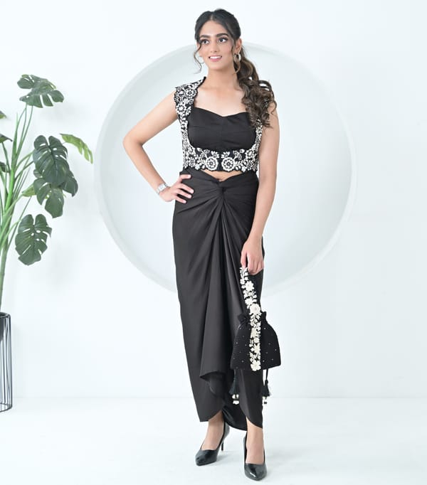 Monochrome Phool-Patti Detachable Coti With Bustier & Knot Skirt Set — RUCHIKA MALLIKA LABEL