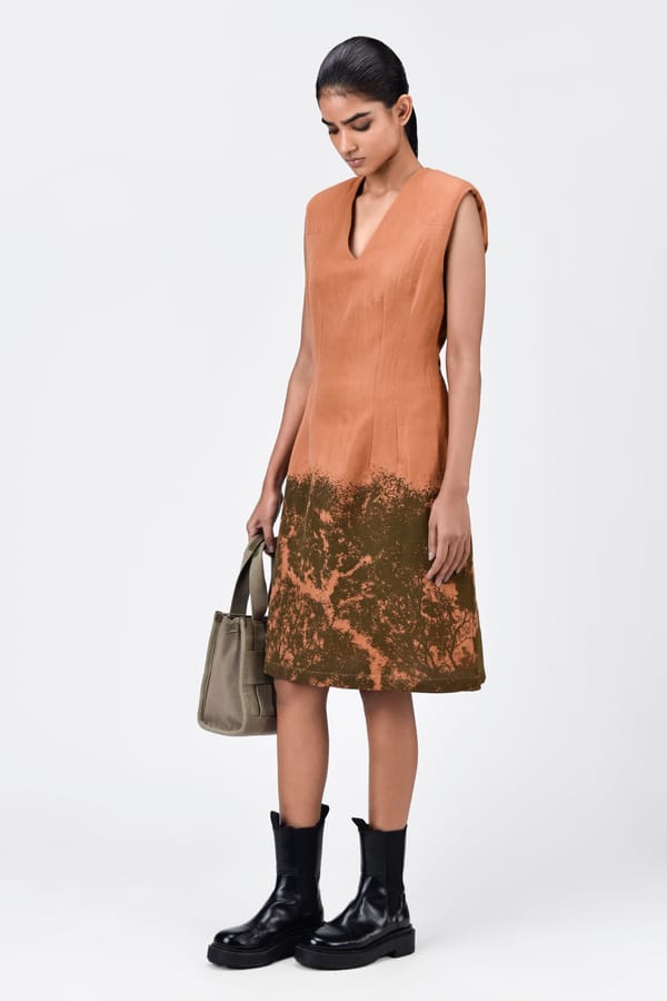 Salmon Pink Linen V-Neck Sleeveless Knee-Length Dress — Genes Lecoanet Hemant