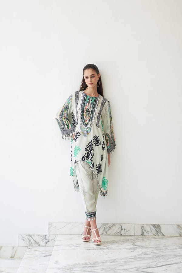 Cream Printed Crepe Kurta Set with Tie-Up Neck — Chakkraa