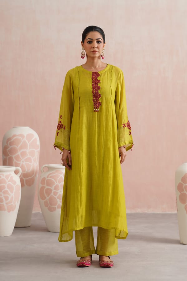 Pakeezah Set — UGNA