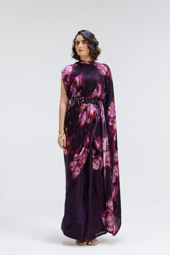 Plum Floral Printed Collar Pallu Saree Set with Belt — STUDIO SURBHI