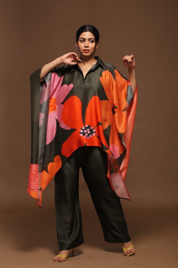 Plush Bouquet Black — CLOS