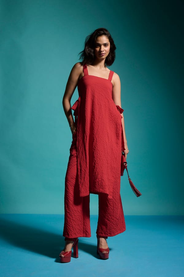 Red Textured Square Neck Sleeveless Longline Tie-Slit Top — Dash and Dot