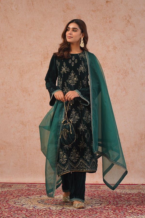 Bottle Green Velvet Embroidered Kurta Set with Dupatta — INCHING INDIA