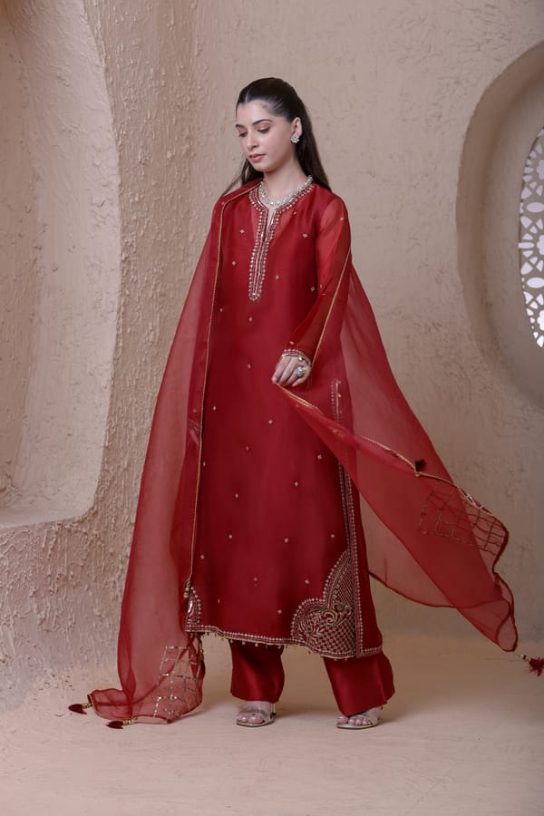 Rangrez Farshi Kurta Set — LABEL NITI BOTHRA