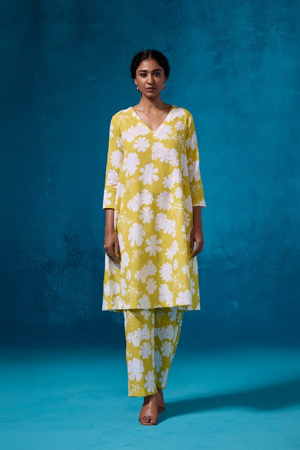 Yellow Floral Printed Linen-Cotton Kurta Set with Pants — Dressfolk