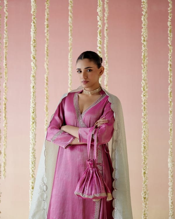 Daisy Mint Scallop Dupatta — Nero India