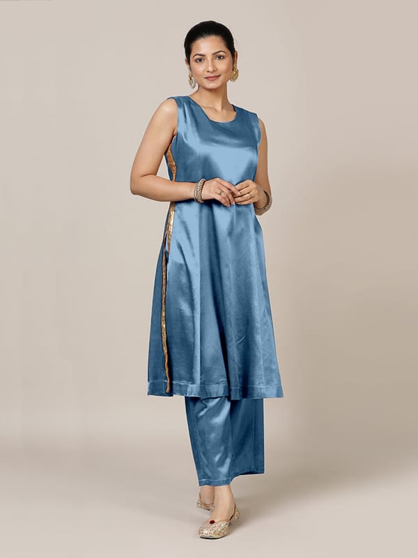 Gulnaaz Tyohaar Kurta Set — BINKS