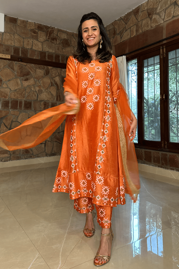 Orange Printed Panelled Kurta Set In Silk — Omi Clothing
