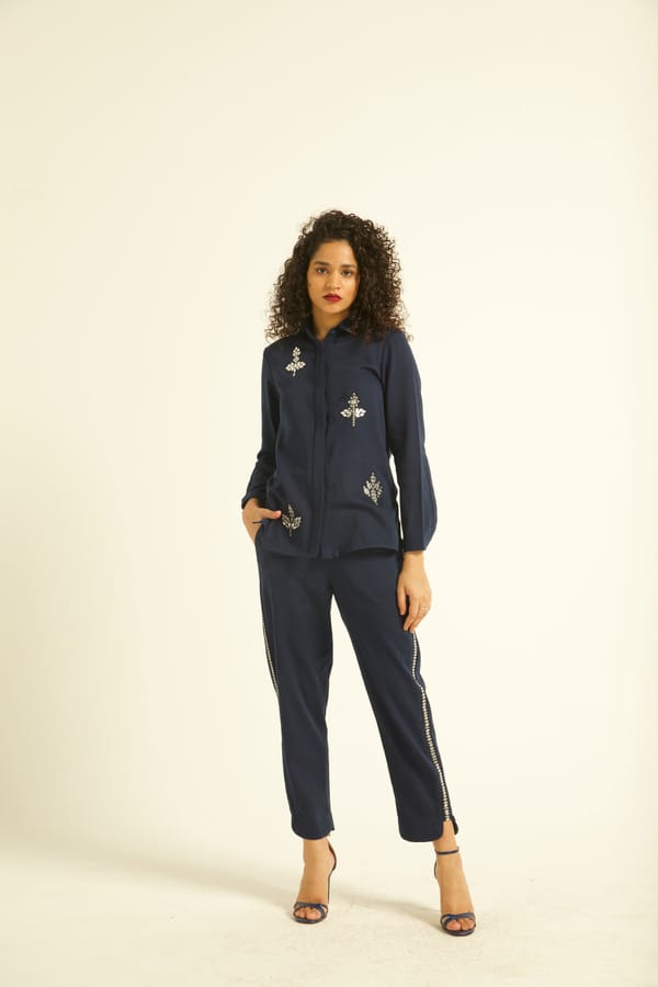 Blue Mirror Motif Embroidered Button-Down Shirt — Dash and Dot