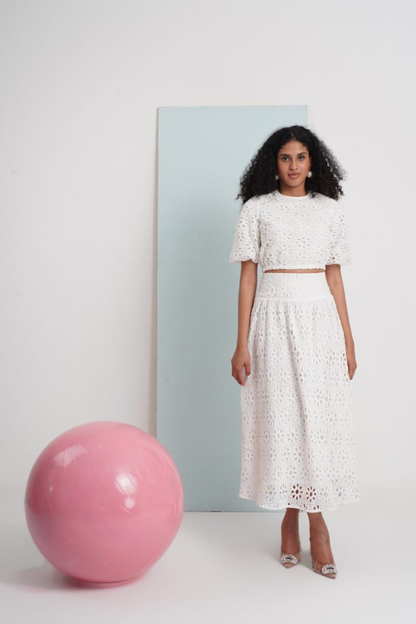 Hats Off Top- White Floral Lace — Chöjé