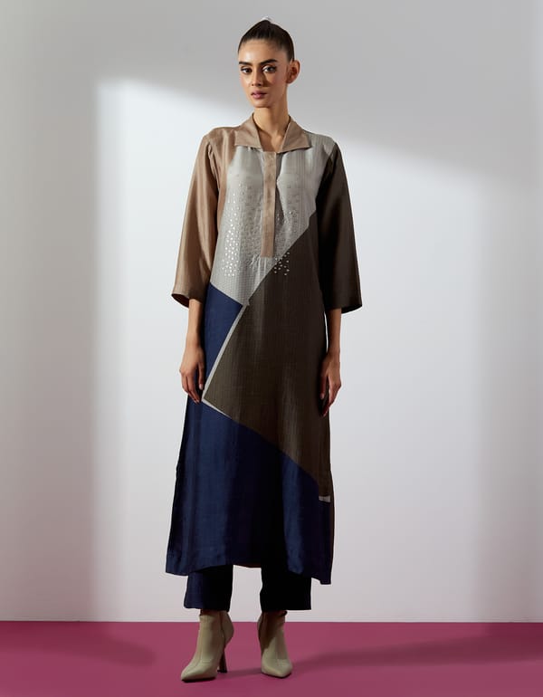 Colorblocked Dupion Silk Kurta Set with Collared Neck — CLOS