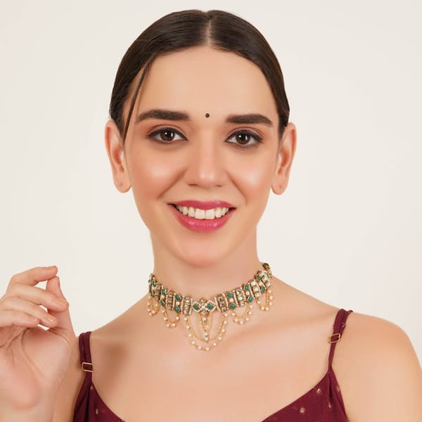 Emerald Radiance Neckalce — BeAbhika