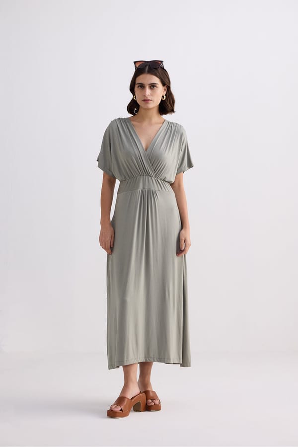 Flowy A-Line Maxi Dress With Side Slits — REISTOR