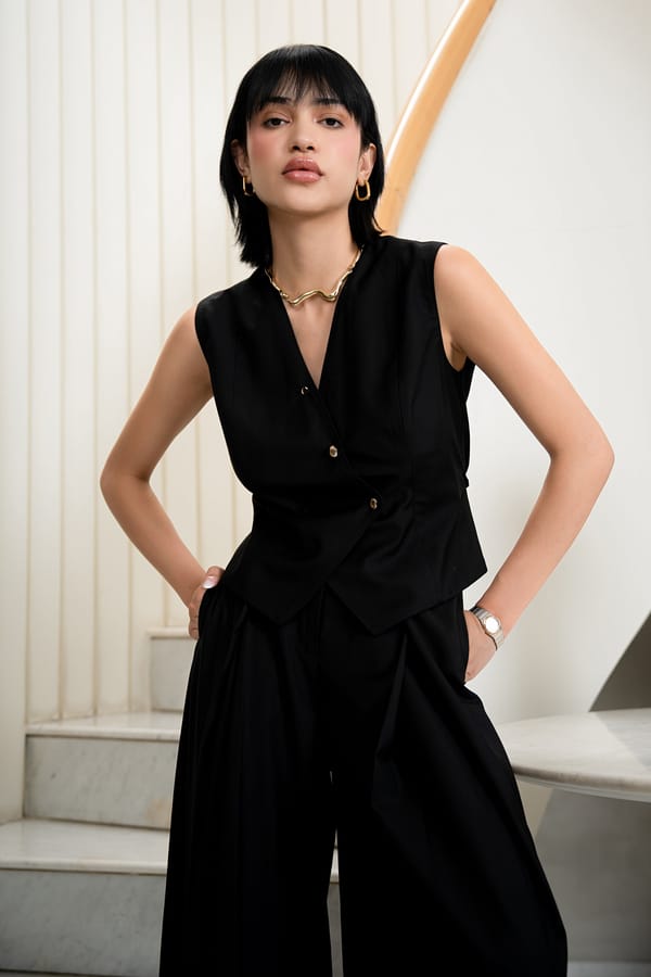 Scarlett Waistcoat — Dialogue
