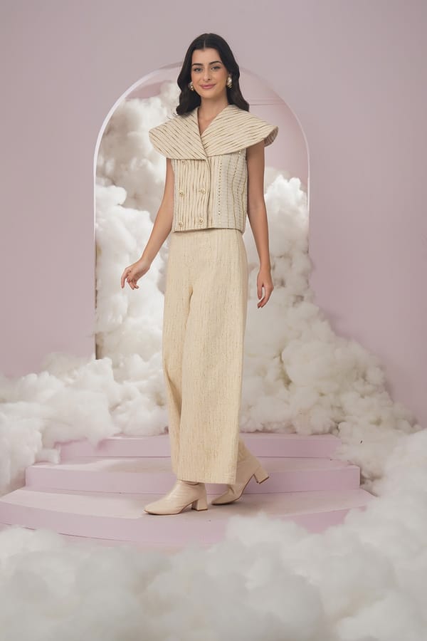 Beige Tweed Sleeveless Double-Breasted Boxy Top — Chöjé