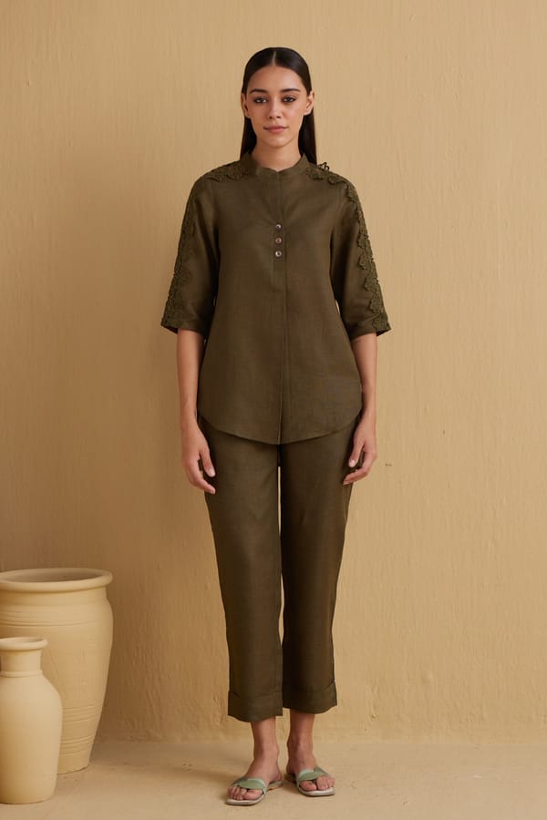 Dark Green Linen Tunic with Cutout Lace Sleeves — YELL