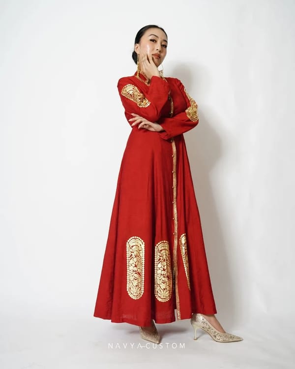 1693-11 Scroll-Gown — NAVYA CUSTOM