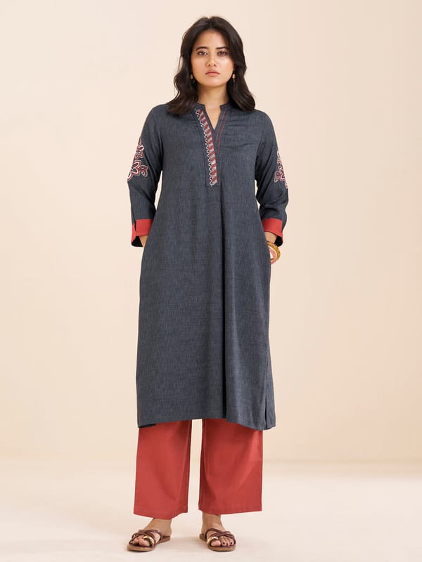 Elegant Grey Straight Kurta in Viscose Blend — Truly SMA