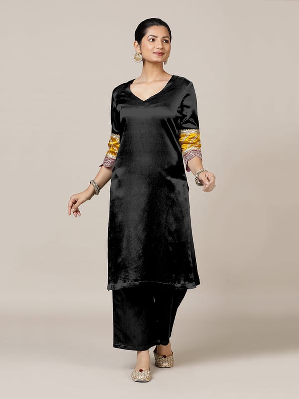 Kainaat Tyohaar Kurta — BINKS