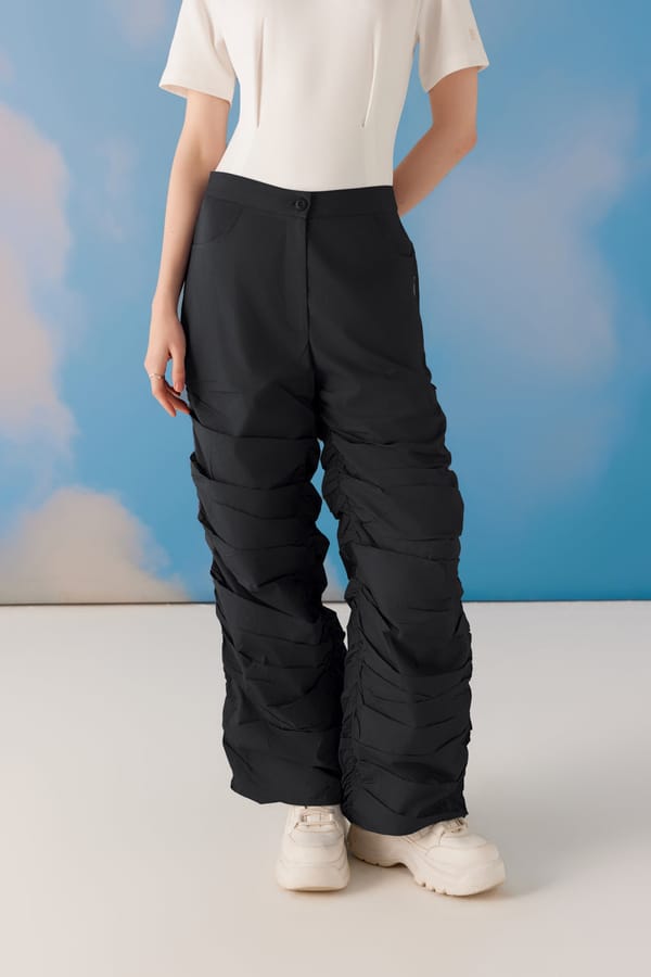 Quirky Ruched Pants — Muvazo