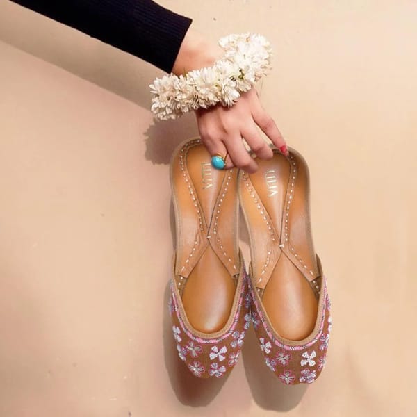 Cocoa Blush Juttis — House of Vitti India
