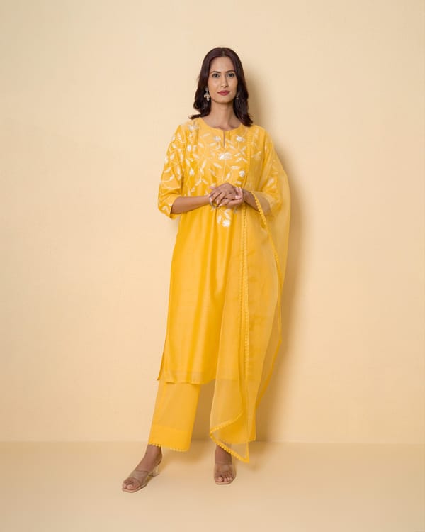 Amber Flora Embroidered Chanderi Suit Set — Kameez
