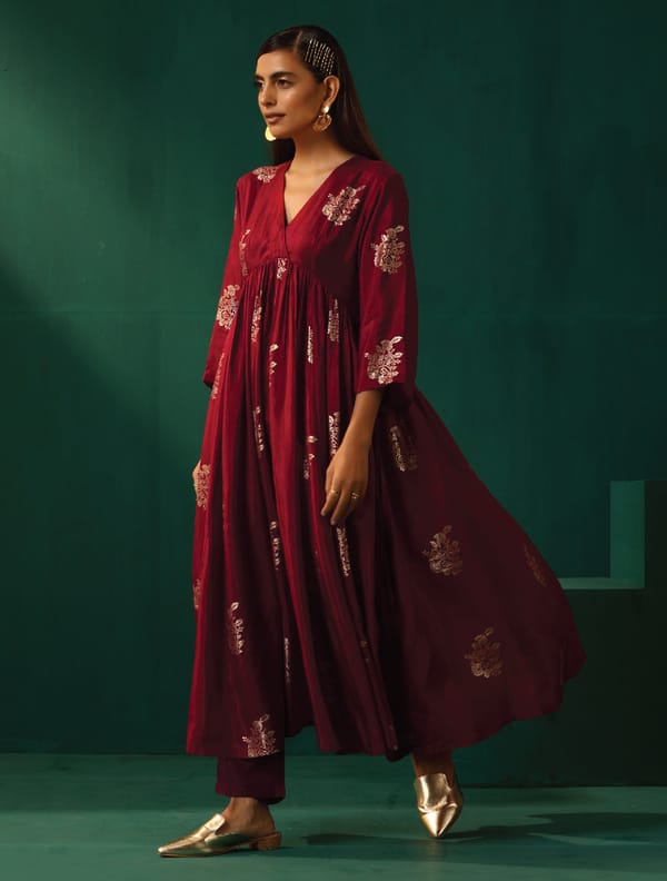 Maroon Floral V-Neck Fit and Flare Kurta Pant Set — Truebrowns