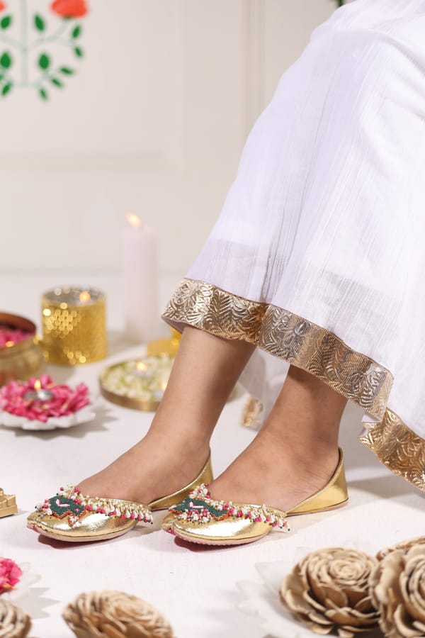 Phulwari Juttis — 5 Elements