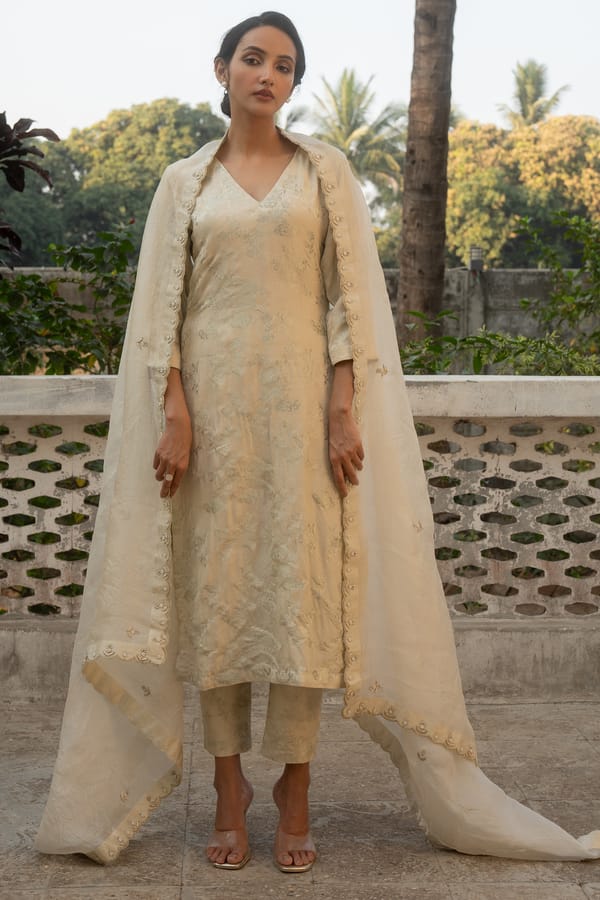 Goldie Kurta Set — Paulmi and Harsh